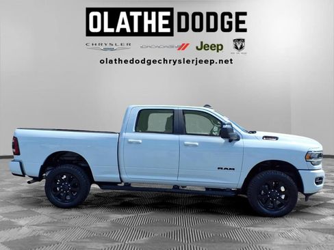 Used 2024 RAM 2500 Big Horn w/ Night Edition AWD/4WD image 25