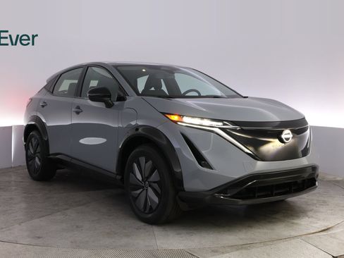 Used 2024 Nissan Ariya AWD image 13