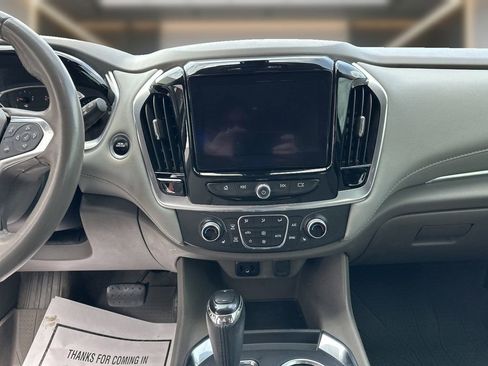 Used 2019 Chevrolet Traverse LT FWD image 17