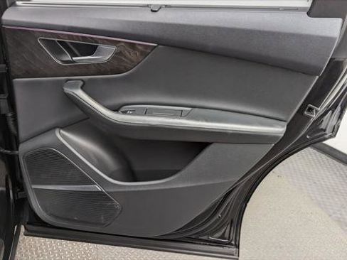 Used 2022 Audi Q7 3.0T Prestige image 19