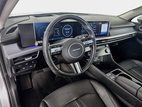 Certified 2025 Hyundai Sonata Limited FWD image 9