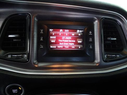 Used 2017 Dodge Challenger SXT image 13