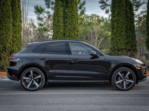 Used 2023 Porsche Macan Turbo image 12
