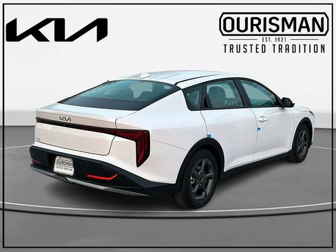 New 2025 Kia K4 FWD image 4