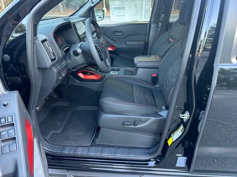 New 2026 Nissan Frontier PRO-4X w/ Pro-4x Convenience Package image 9