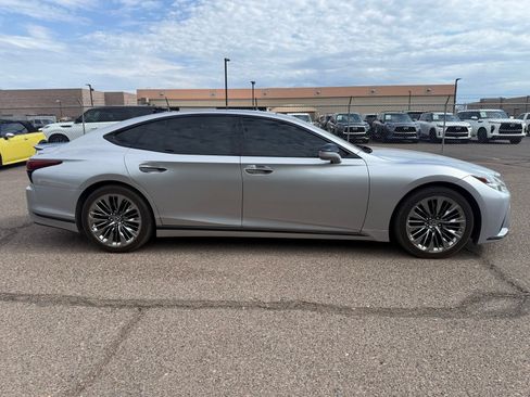 Used 2022 Lexus LS 500 w/ Interior Upgrade Package RWD image 4