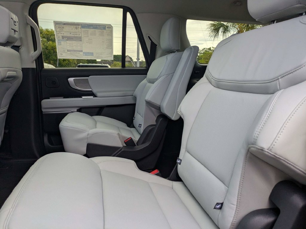 New 2027 Ford Expedition Max Platinum AWD/4WD image 17