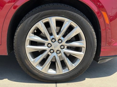 Used 2020 Cadillac XT6 Premium Luxury FWD image 9