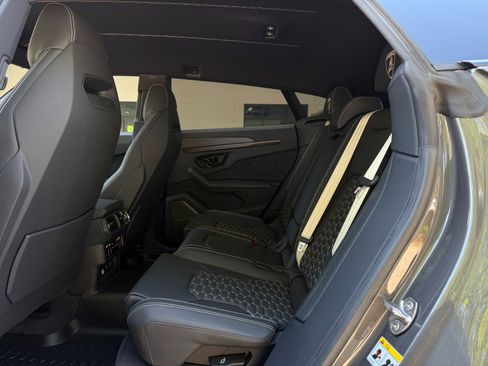 Used 2024 Lamborghini Urus S image 31