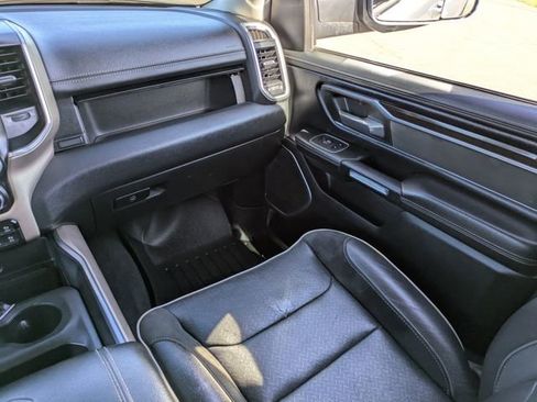 Used 2022 RAM 1500 Laramie AWD/4WD image 17