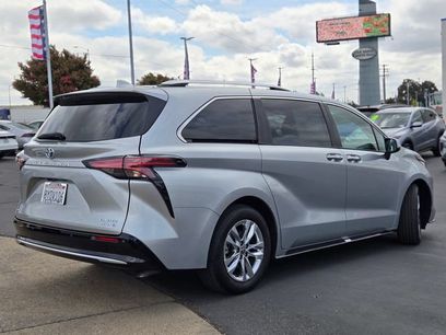 Used 2022 Toyota Sienna Limited