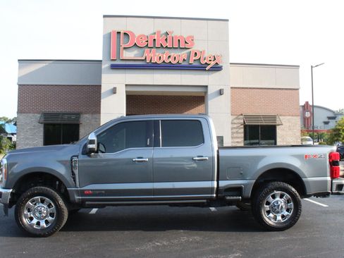 Used 2023 Ford F250 Lariat w/ Lariat Ultimate Package AWD/4WD image 10