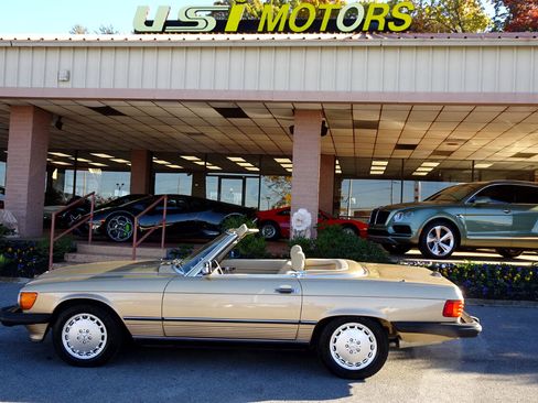 Used 1988 Mercedes-Benz 560 SL image 18