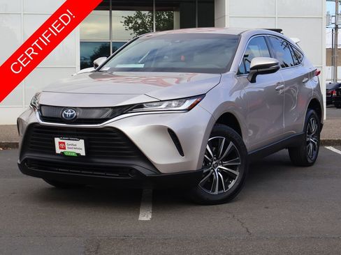 Used 2024 Toyota Venza LE image 1