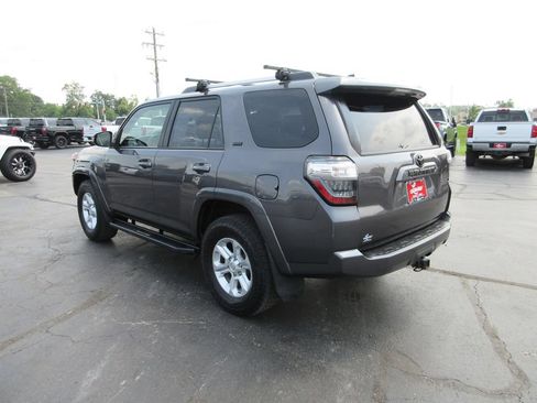 Used 2019 Toyota 4Runner SR5 RWD image 9