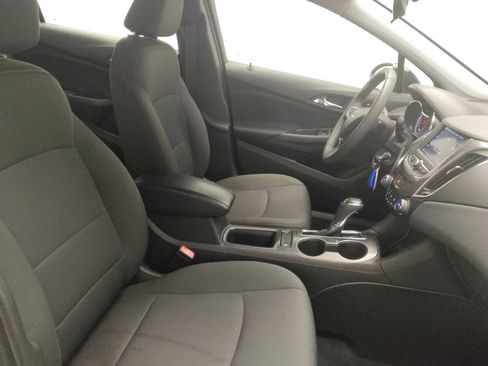 Used 2019 Chevrolet Cruze LS w/ LS Convenience Package FWD image 21