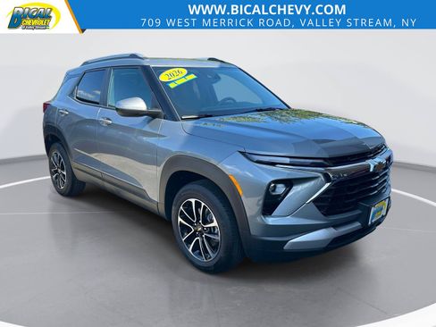 Used 2026 Chevrolet TrailBlazer LT AWD/4WD image 1