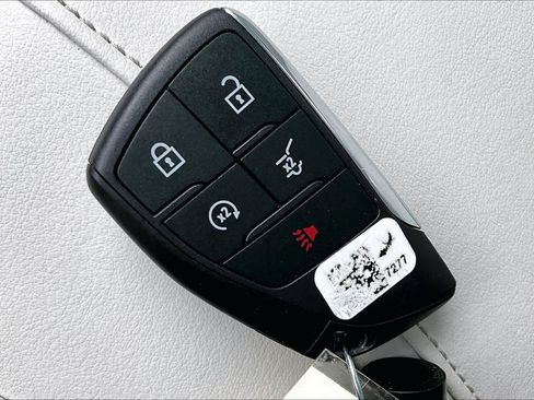 Used 2025 Buick Enclave Avenir w/ Super Cruise Package image 14