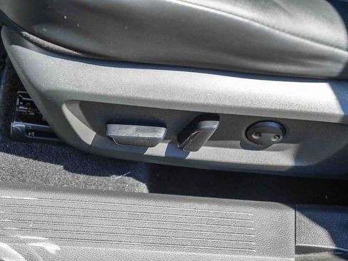 Used 2021 Nissan Rogue SV w/ Premium Package FWD image 24