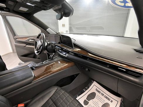 Used 2023 Cadillac Escalade Sport Platinum w/ LPO, ONYX Package AWD/4WD image 20