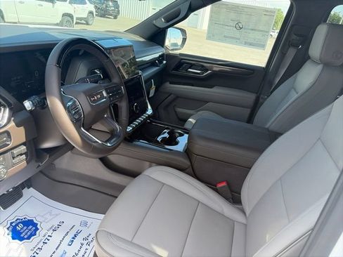 New 2026 GMC Yukon XL Elevation w/ Elevation Premium Package AWD/4WD image 17