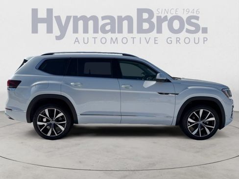 Used 2025 Volkswagen Atlas SEL Premium R-Line AWD/4WD image 2