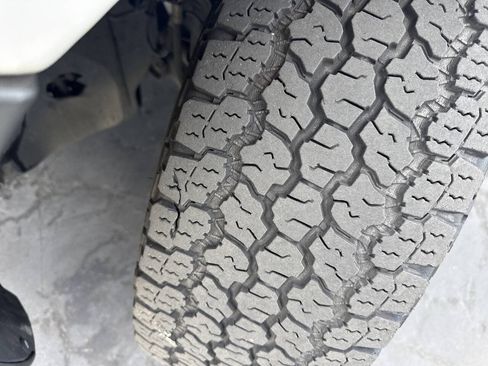 Used 2005 Ford Escape 2WD Hybrid image 30