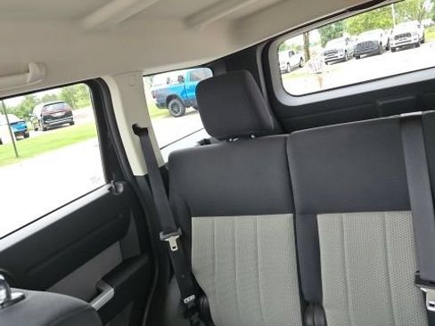 Used 2010 Dodge Nitro Detonator AWD/4WD image 15