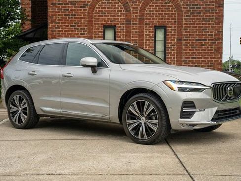 Used 2024 Volvo XC60 B5 Plus w/ Protection Package Premier AWD/4WD image 3