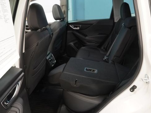 Used 2023 Subaru Forester Premium AWD/4WD image 22