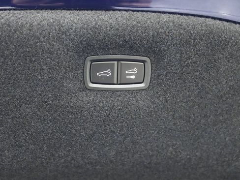 Used 2020 Porsche Taycan Turbo image 44