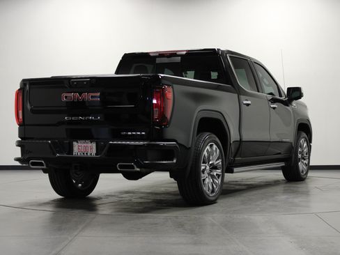 Used 2026 GMC Sierra 1500 Denali w/ Denali Reserve Package AWD/4WD image 4