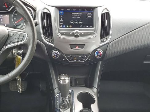 Used 2019 Chevrolet Cruze LT FWD image 24