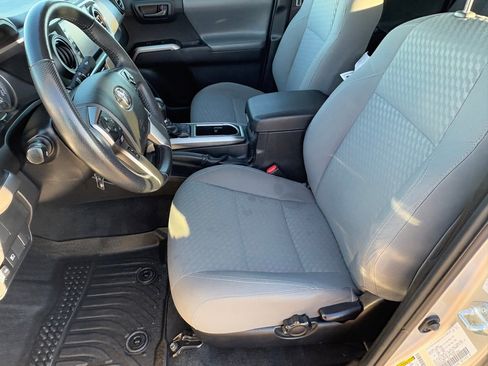 Used 2023 Toyota Tacoma SR5 w/ SR5 Appearance Package image 28