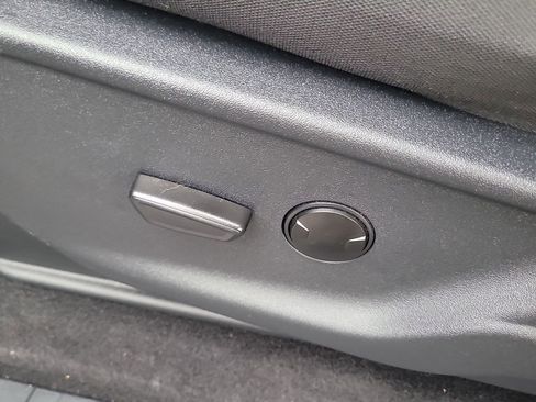 Used 2024 Ford F150 XLT w/ XLT Black Appearance Package image 17