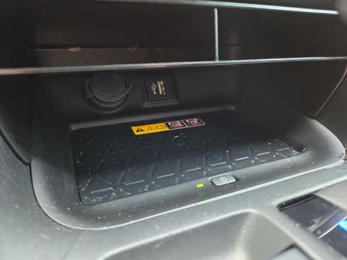 Used 2023 Toyota RAV4 XLE Premium AWD/4WD image 20