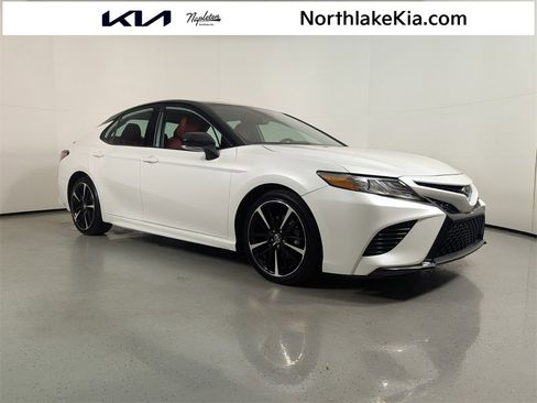 Used 2019 Toyota Camry XSE image 1