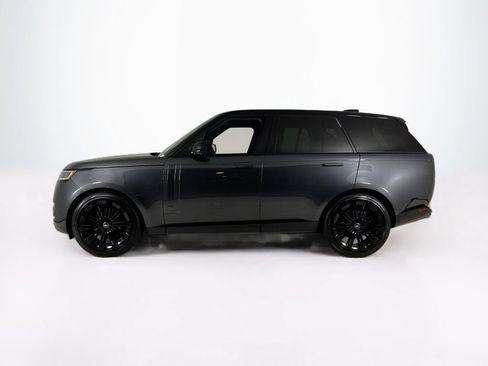 Used 2024 Land Rover Range Rover SE AWD/4WD image 2