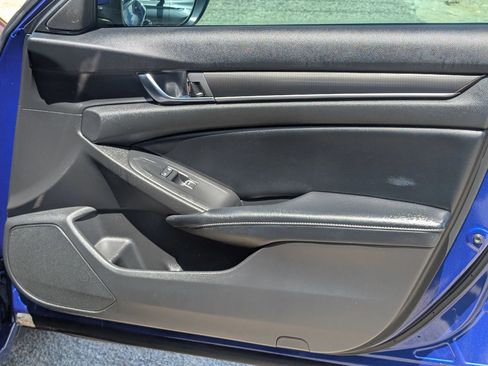 Used 2018 Honda Accord Sport image 33