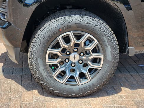 New 2026 Chevrolet Colorado Z71 image 8