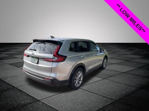 Used 2025 Honda CR-V EX image 3