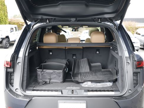 New 2025 Land Rover Range Rover Sport SE AWD/4WD image 12