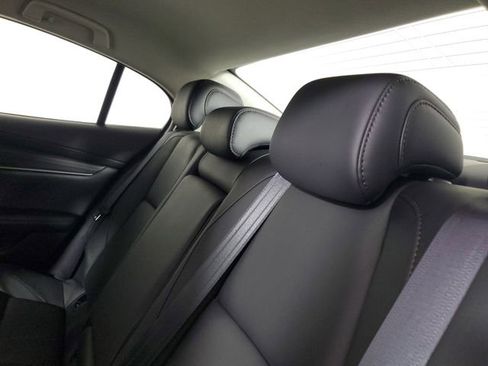 Used 2025 MAZDA MAZDA3 s image 12