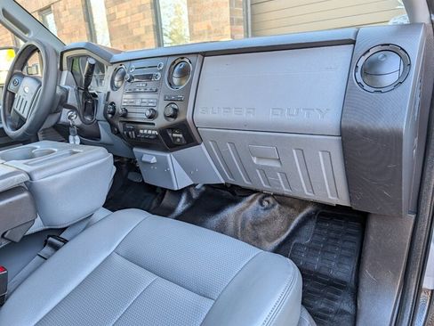 Used 2014 Ford F250 XL w/ Power Equipment Group AWD/4WD image 17