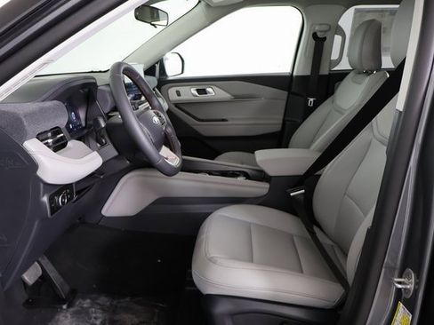 New 2026 Ford Explorer Active w/ Active Comfort Package image 20