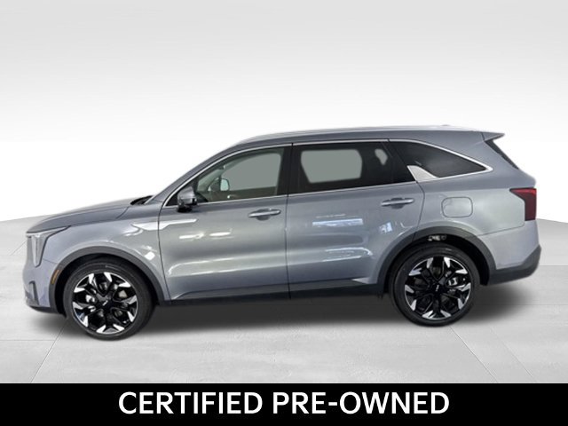 Certified 2025 Kia Sorento SX FWD image 12