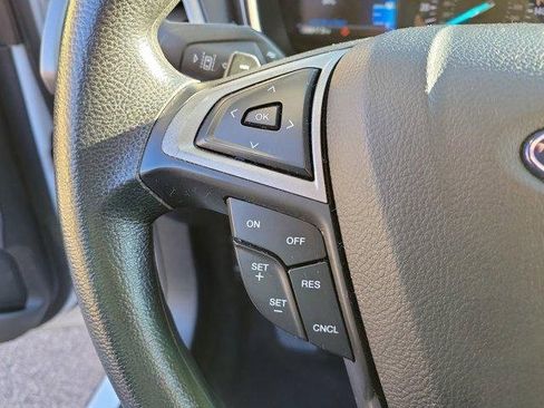 Used 2020 Ford Fusion SE image 24