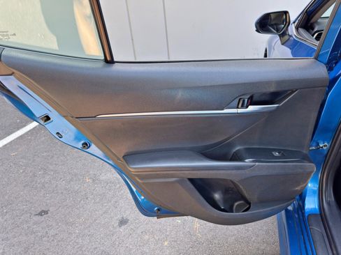 Used 2020 Toyota Camry SE FWD image 36