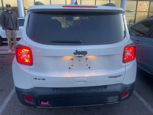 Used 2019 Jeep Renegade Trailhawk image 5