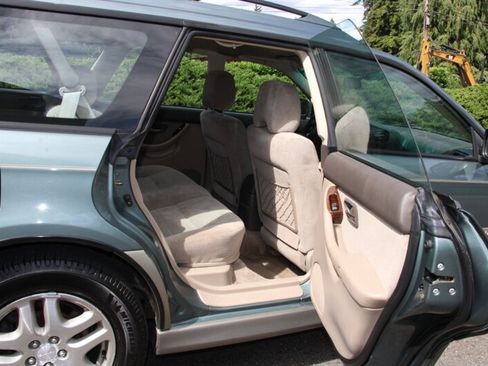 Used 2002 Subaru Outback Wagon AWD/4WD image 6